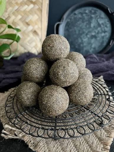 Mahaa Mart Bellam Sunnundalu | Jaggery Urad Laddu